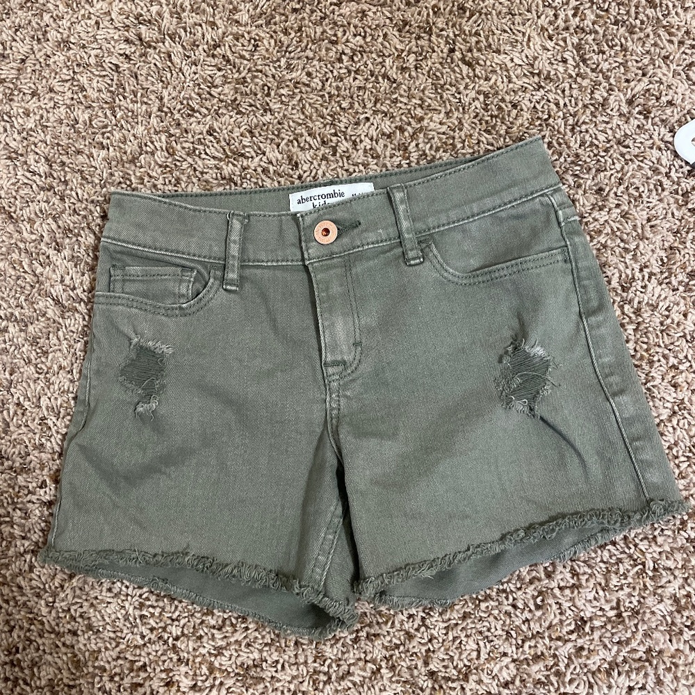 Abercrombie and Fitch kids